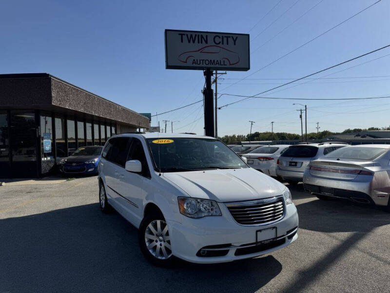 2016 Chrysler Town and Country for sale at TWIN CITY AUTO MALL in Bloomington IL