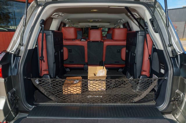 2021 Lexus LX 570 Three-Row