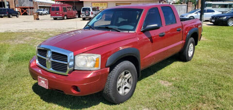 2006 Dodge Dakota for sale at Music Motors in D'Iberville MS
