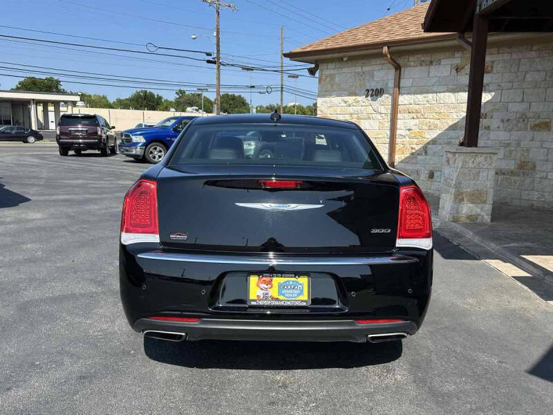 2021 Chrysler 300 Touring L