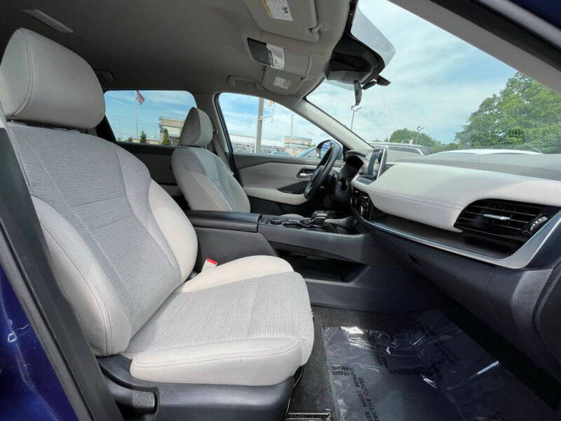 2022 Nissan Rogue SV