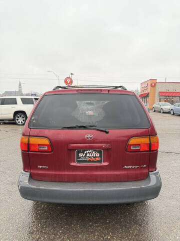 1998 Toyota Sienna LE
