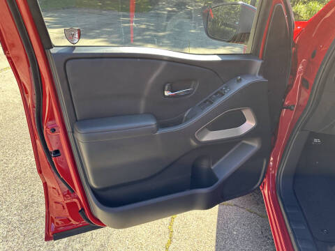 2025 Nissan Frontier SV