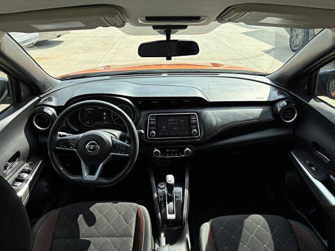 2020 Nissan Kicks SR
