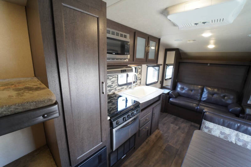 2019 Forest River Wildwood  201 BHXL