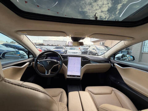 2016 Tesla Model S 90D
