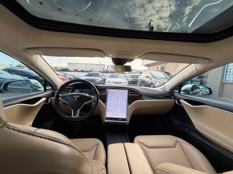 2016 Tesla Model S 90D