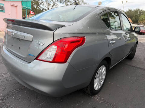 2013 Nissan Versa 1.6 SV