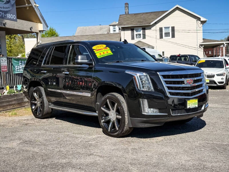 2016 Cadillac Escalade Luxury Collection