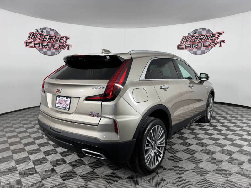2024 Cadillac XT4 Premium Luxury