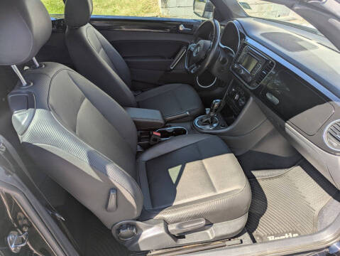 2013 Volkswagen Beetle Convertible 2.5L PZEV