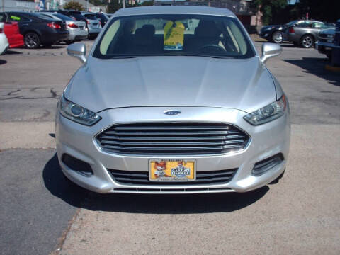 2016 Ford Fusion SE