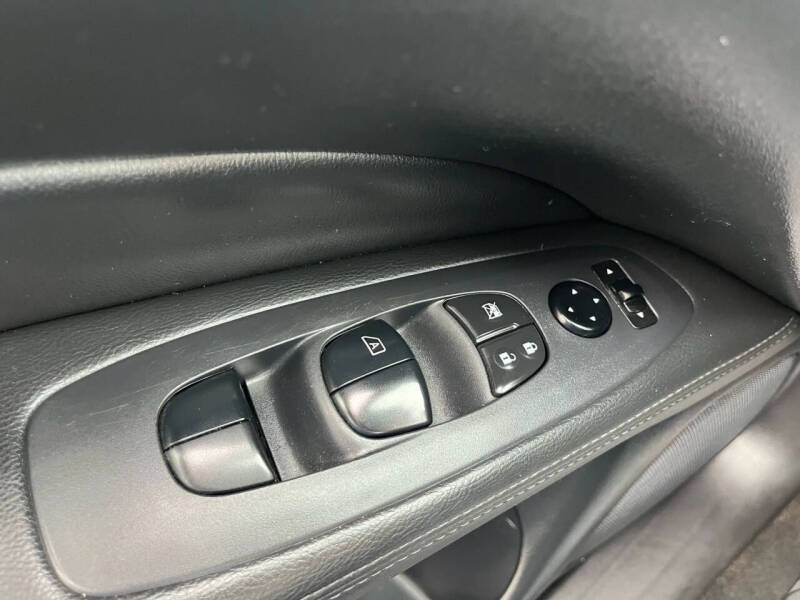 2020 Nissan Pathfinder S