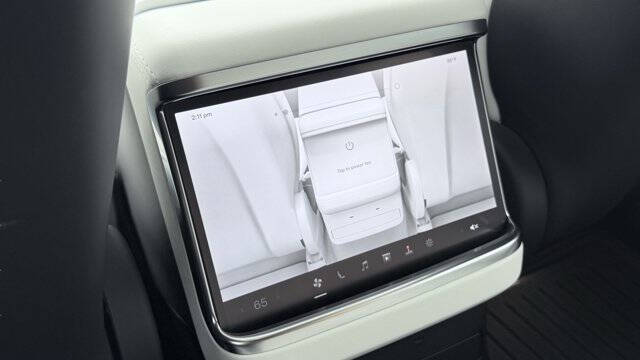 2023 Tesla Model X Standard Range