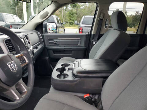 2024 RAM 1500 Classic SLT