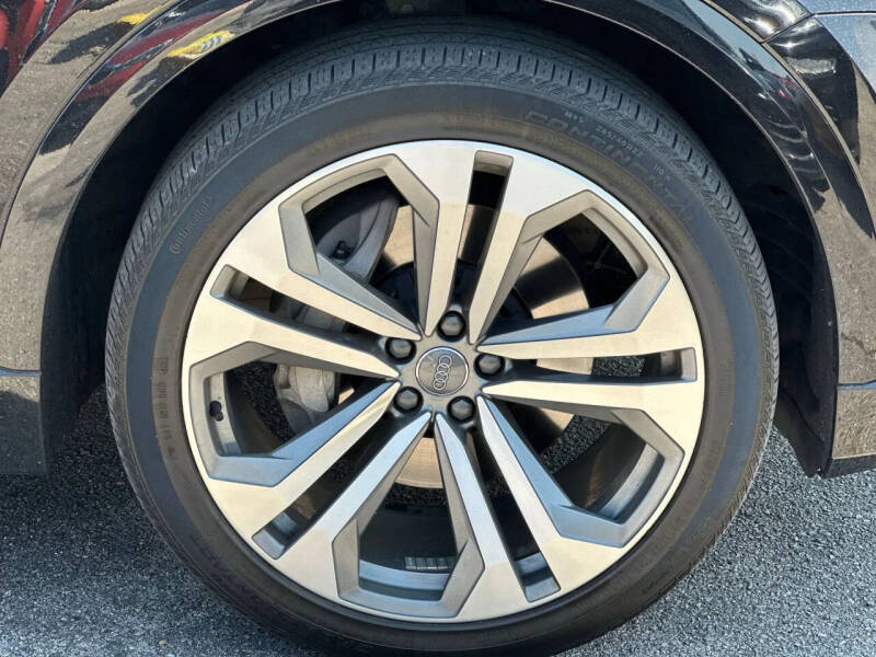 2019 Audi Q8 quattro Prestige 55 TFSI