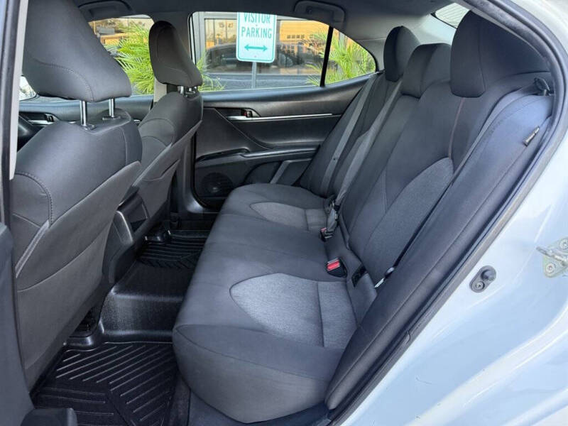 2020 Toyota Camry LE