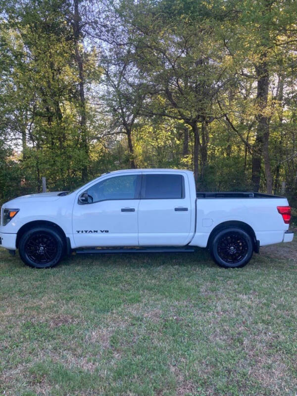 2019 Nissan Titan SV