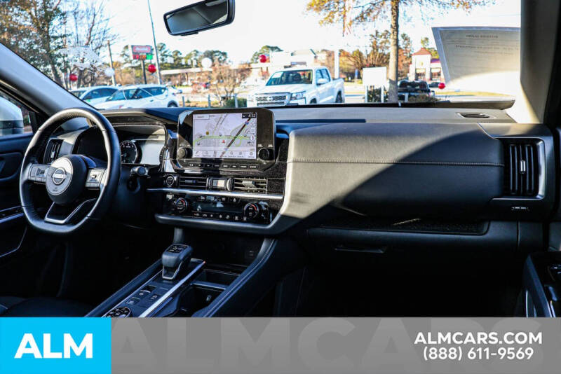 2024 Nissan Pathfinder SL