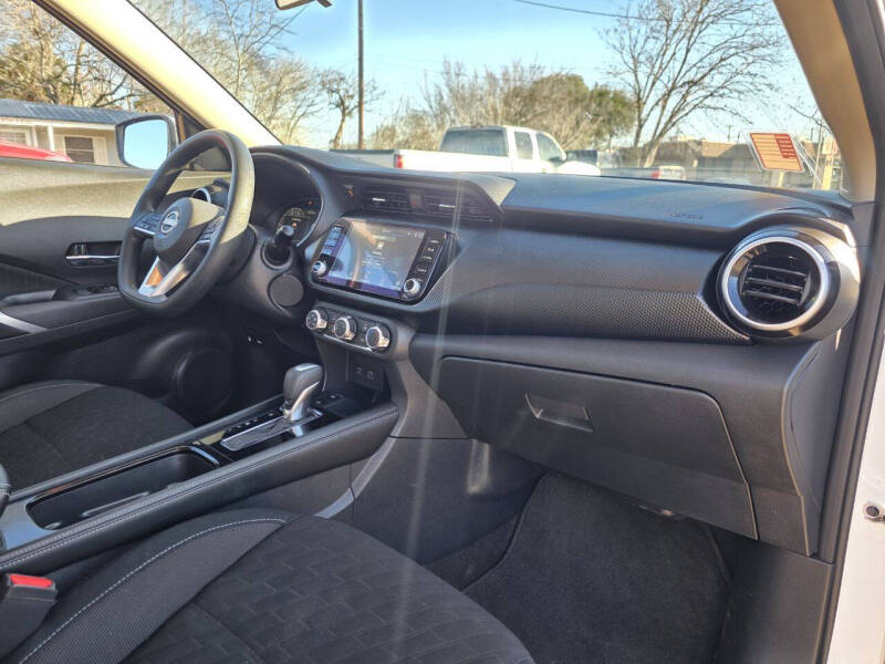 2024 Nissan Kicks SV