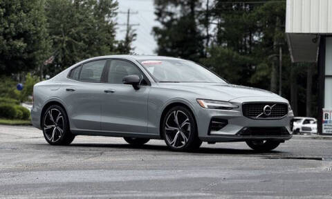 2024 Volvo S60 B5 Plus Dark Theme