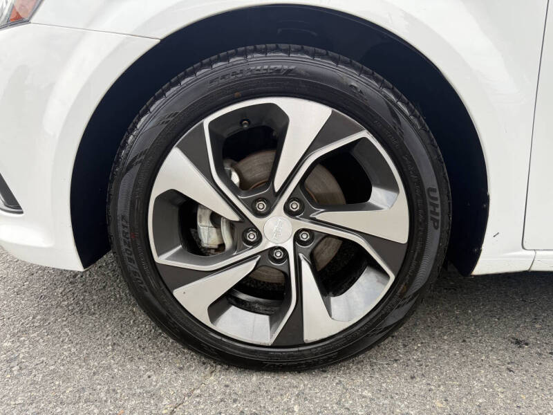 2017 Chevrolet Sonic Premier Auto