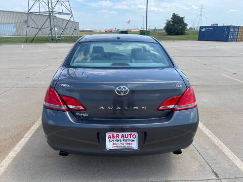 2010 Toyota Avalon XLS