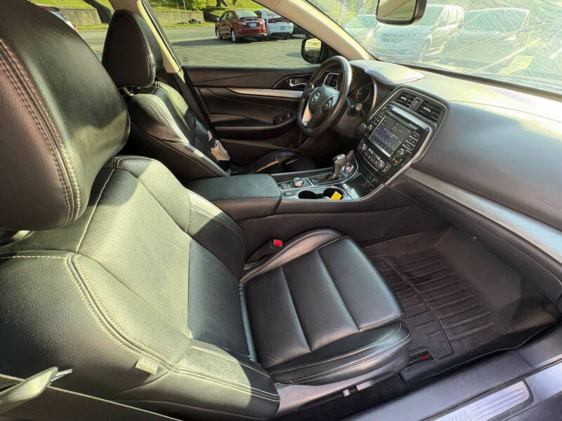 2017 Nissan Maxima