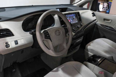 2011 Toyota Sienna LE 8-Passenger