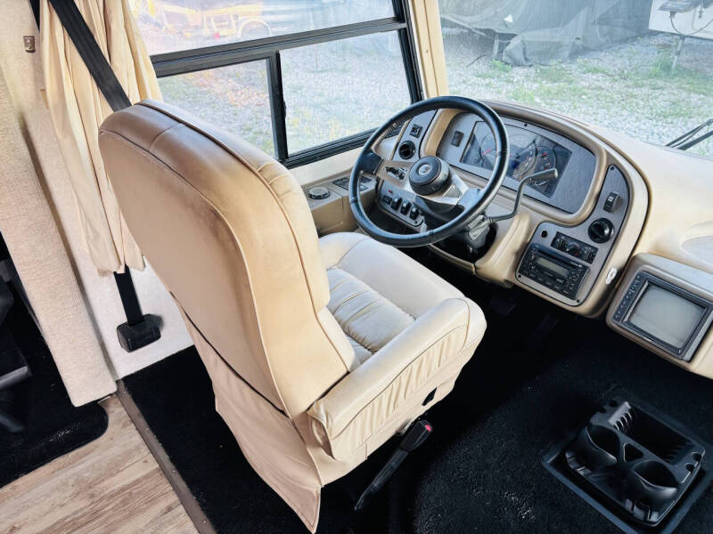 2004 National RV Sea Breeze