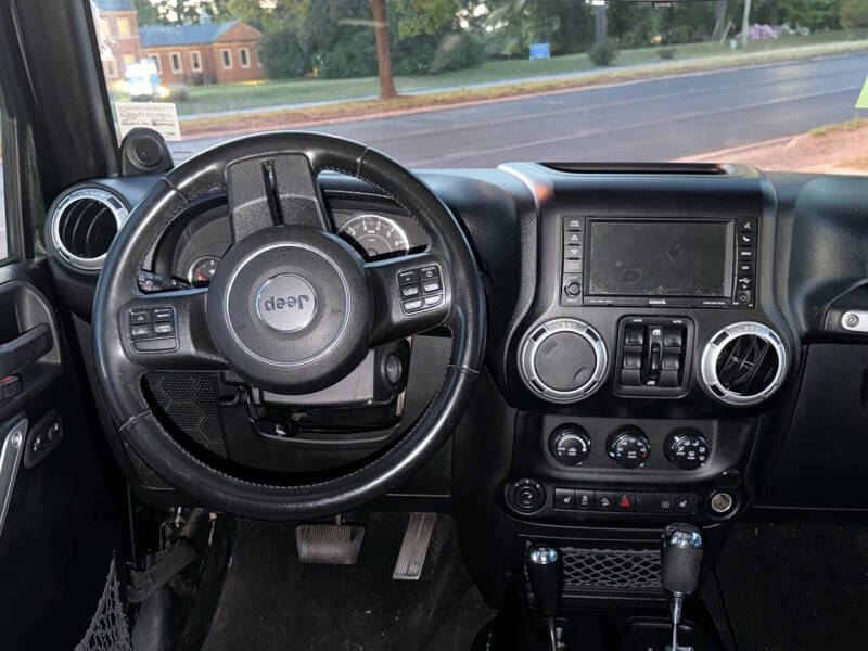 2012 Jeep Wrangler Unlimited Sahara