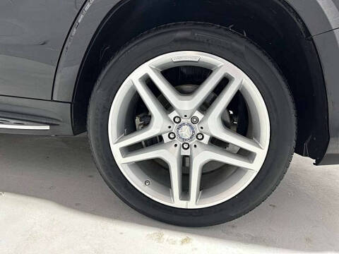 2015 Mercedes-Benz GL-Class GL 550 4MATIC