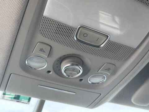2011 Audi Q5 2.0T quattro Premium Plus
