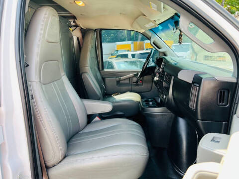 2017 Chevrolet Express 2500