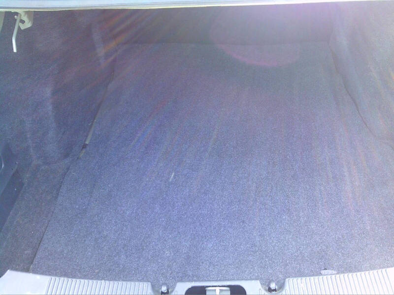 2004 Ford Taurus SE