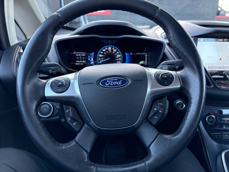 2017 Ford C-MAX Energi Titanium