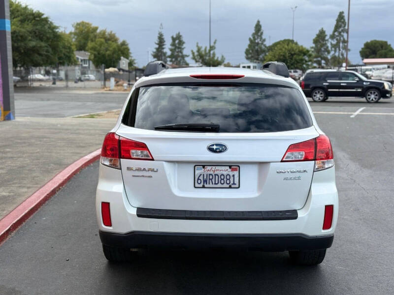 2012 Subaru Outback 2.5i Premium
