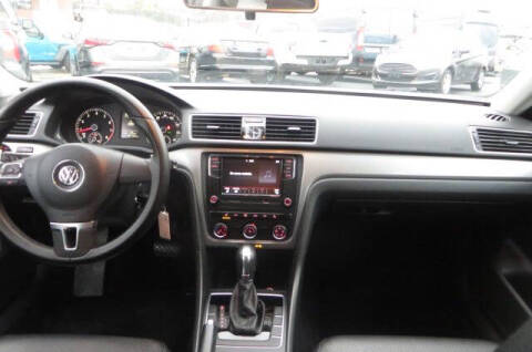 2015 Volkswagen Passat 1.8T Wolfsburg Edition