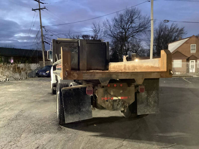 2003 Ford F-750 Super Duty