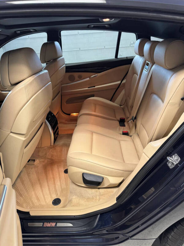 2013 BMW 5 Series 535i xDrive Gran Turismo