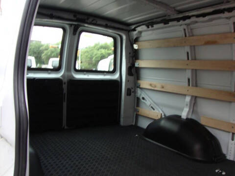 2025 Chevrolet Express 2500