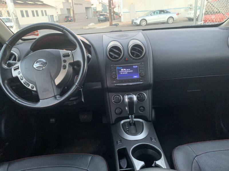 2011 Nissan Rogue SV