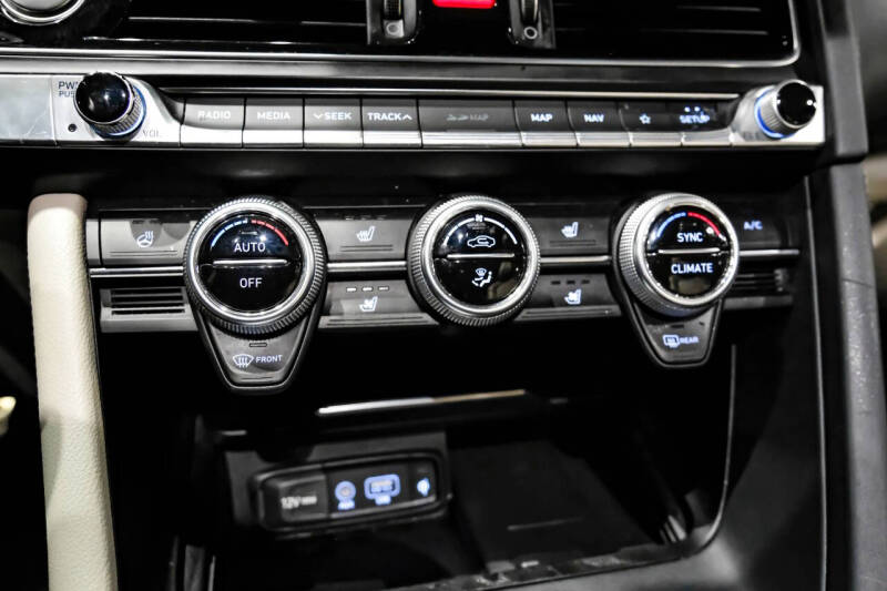 2020 Genesis G70