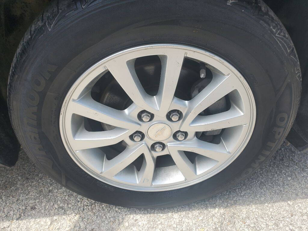 Used Car 2019 Chevrolet Sonic  Sedan 4 Dr. Lt Auto 4dr Sedan Front Wheel Drive For Sale Under $10,000 In San Antonio, Texas