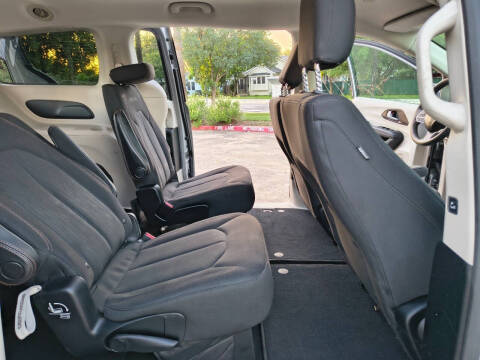 2017 Chrysler Pacifica Touring