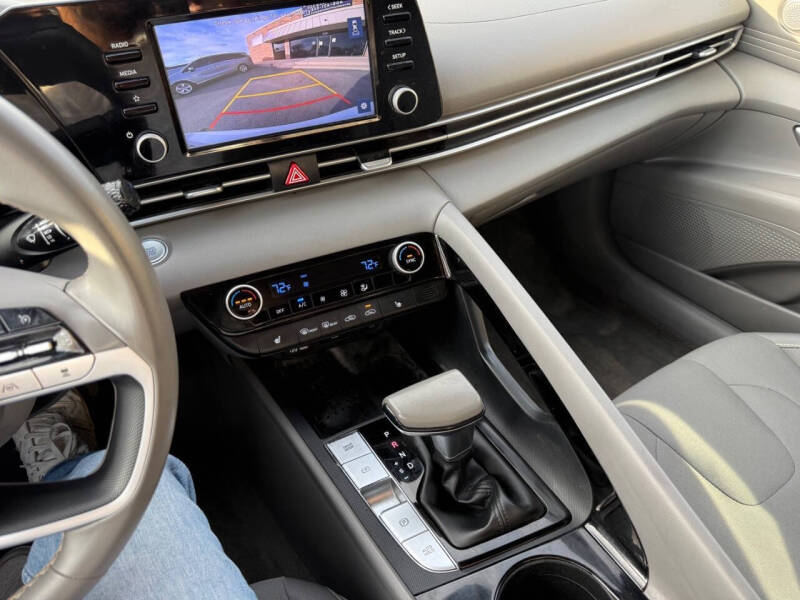 2021 Hyundai Elantra SEL