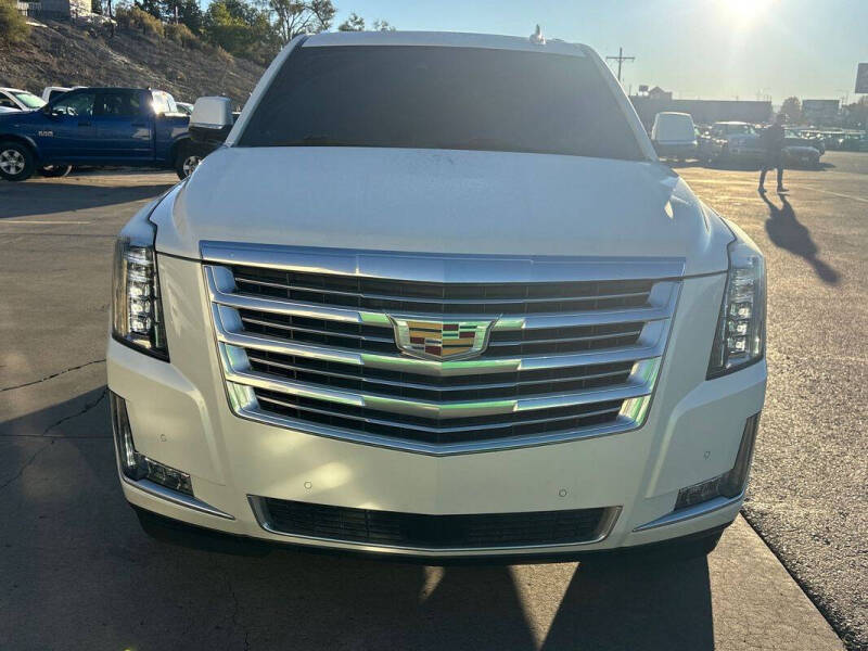 2019 Cadillac Escalade Platinum