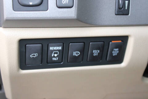 2010 Toyota Sequoia Platinum