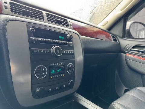 2011 GMC Yukon XL SLT 2500