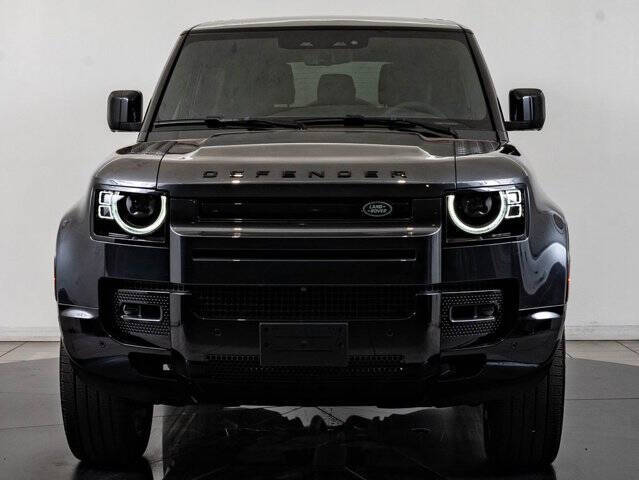 2023 Land Rover Defender 90 V8